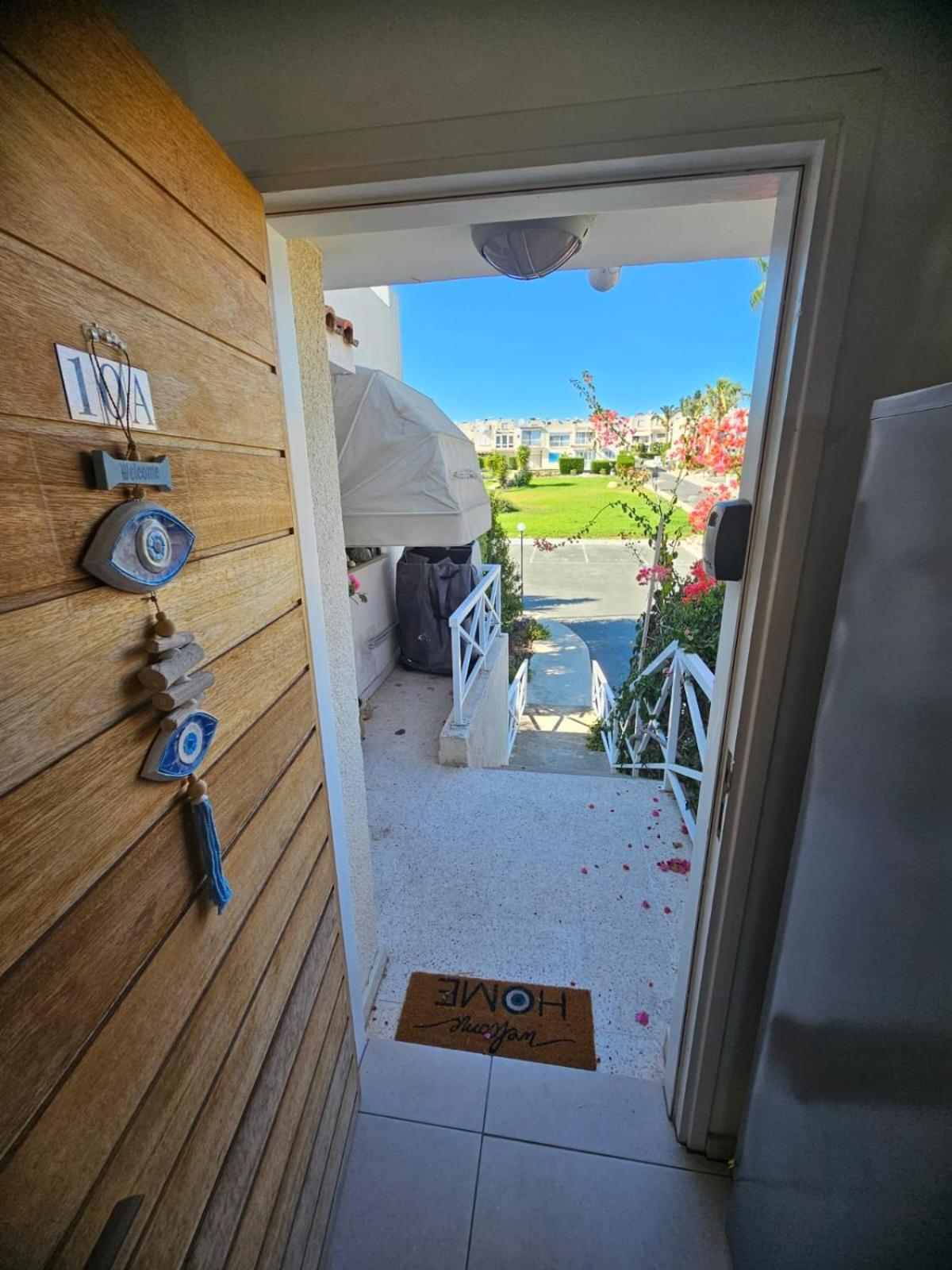 Horizon Bliss At Coral Bay Apartment Пея Екстериор снимка